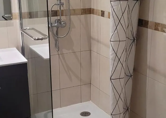 Yes Bankbad Проживання в сім'ї *