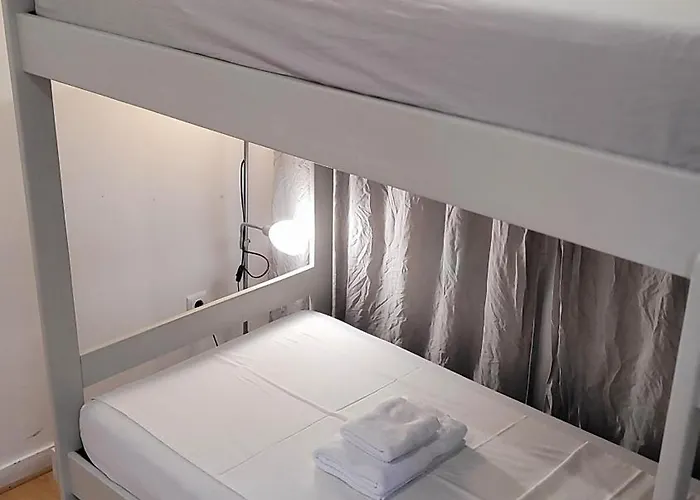 Yes Bankbad Проживання в сім'ї *